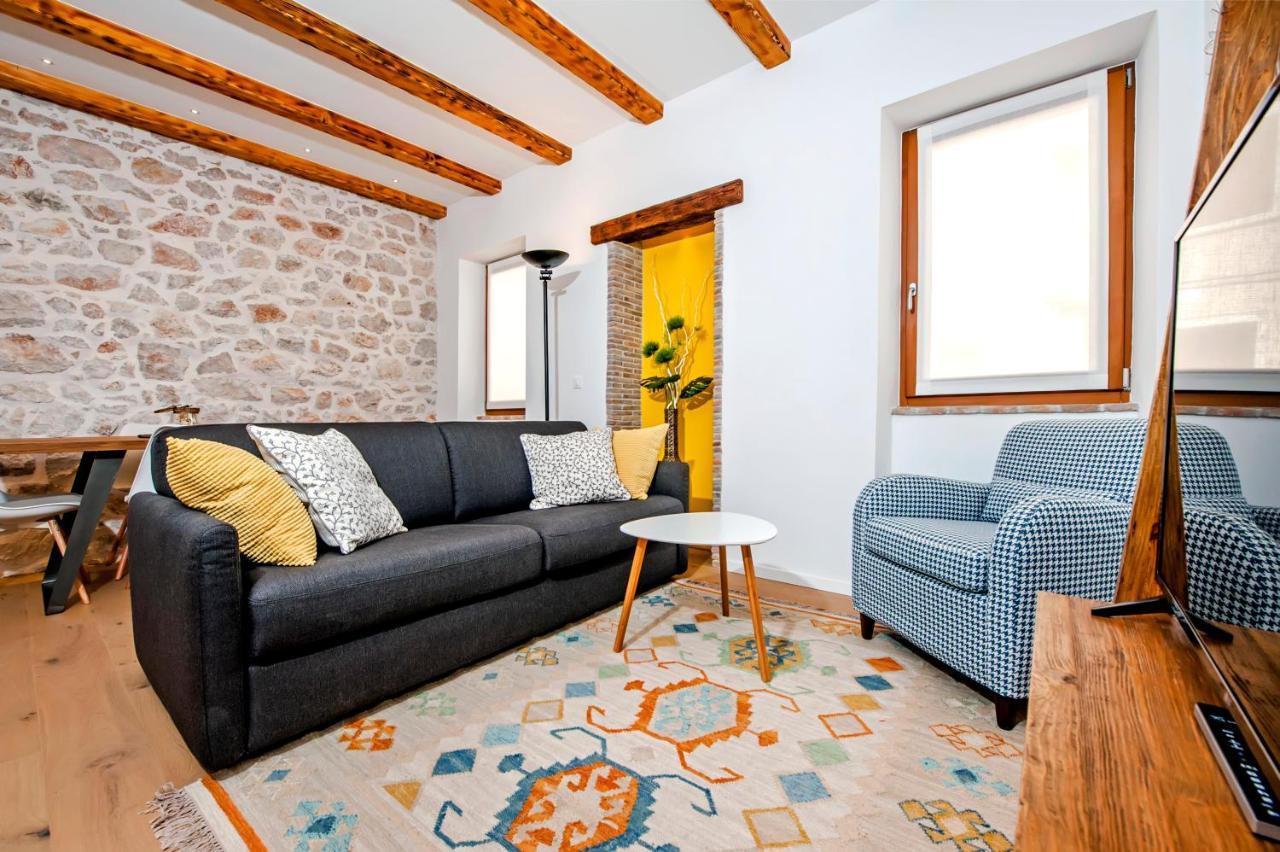 Apartments Casa De Amicis Rovinj Exterior photo
