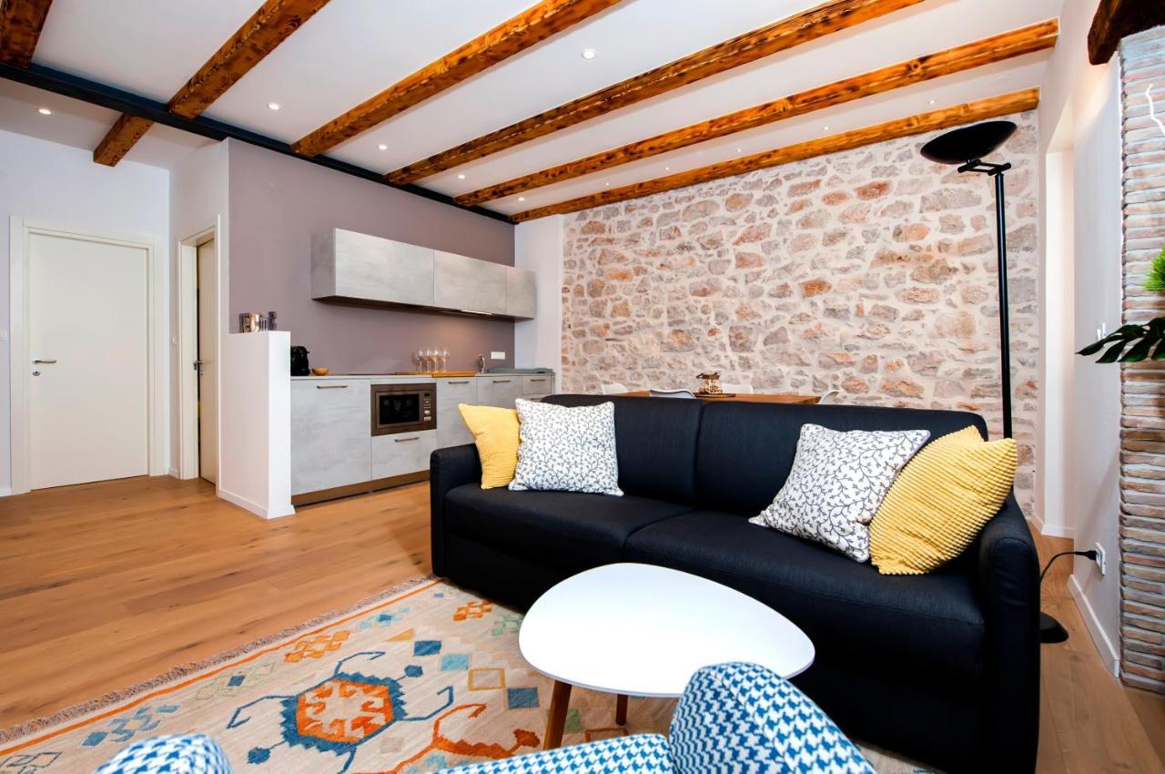 Apartments Casa De Amicis Rovinj Exterior photo