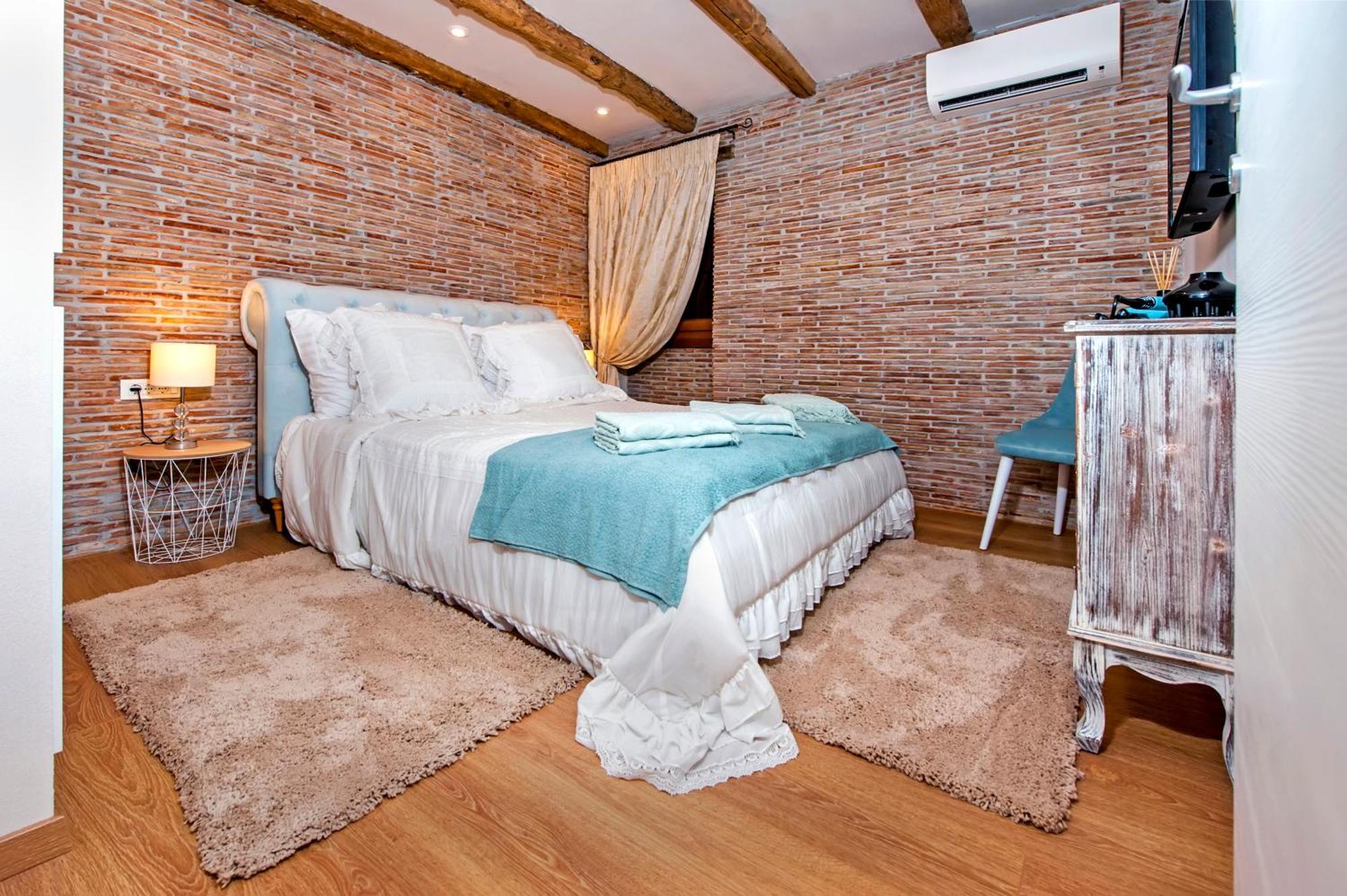 Apartments Casa De Amicis Rovinj Room photo