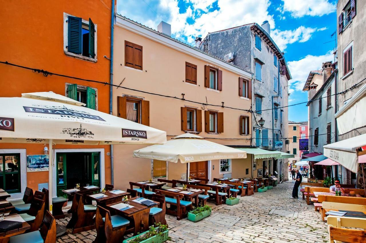 Apartments Casa De Amicis Rovinj Exterior photo